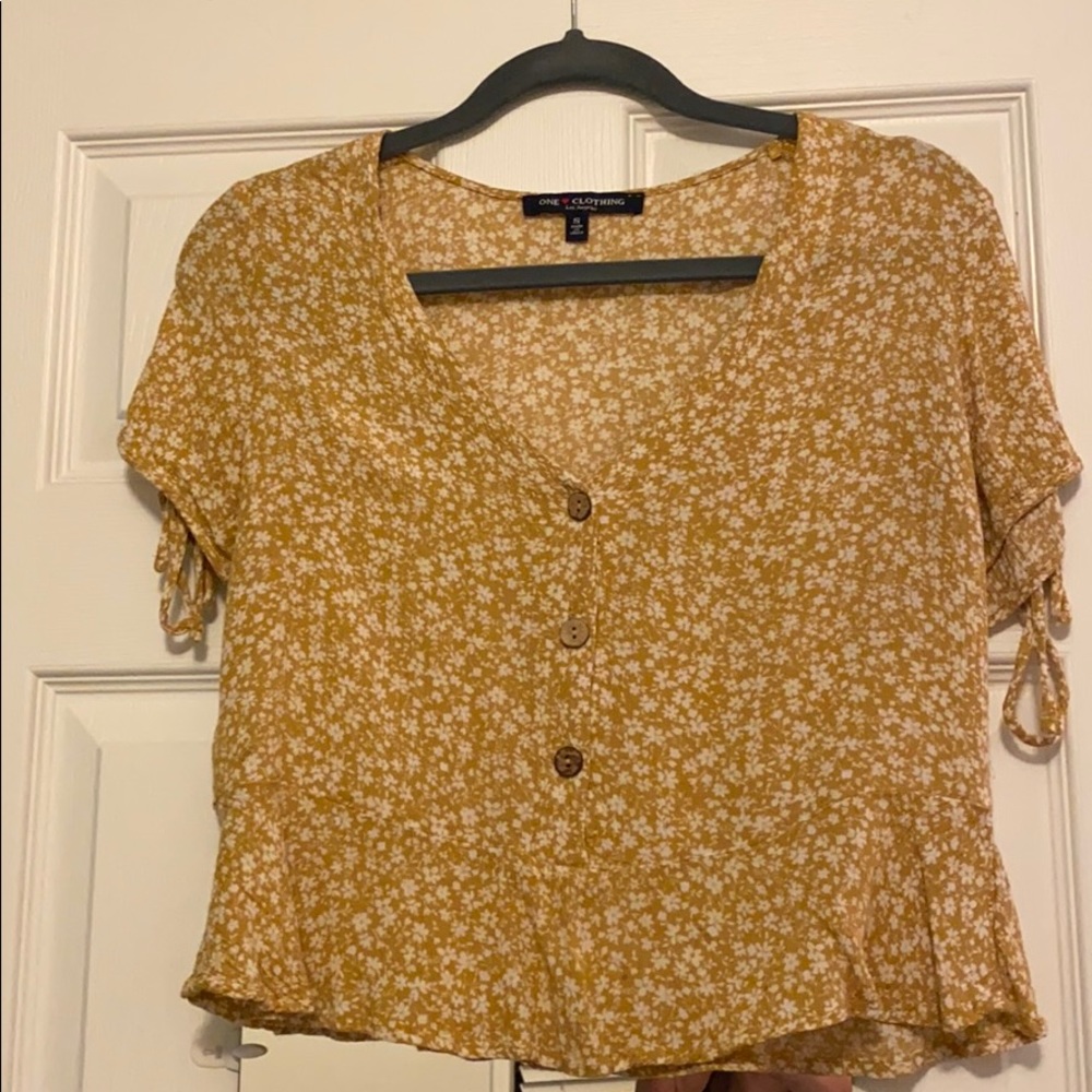 Yellow floral flowy crop top with sleeve ties!